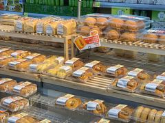 -沃尔玛(前山店)