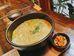 -银米·云南传统过桥米线(双廊黑金冠店)