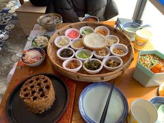 -包整·丝娃娃(一览甲秀楼风景店)