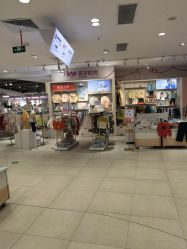 -孩子王(静安大融城店)
