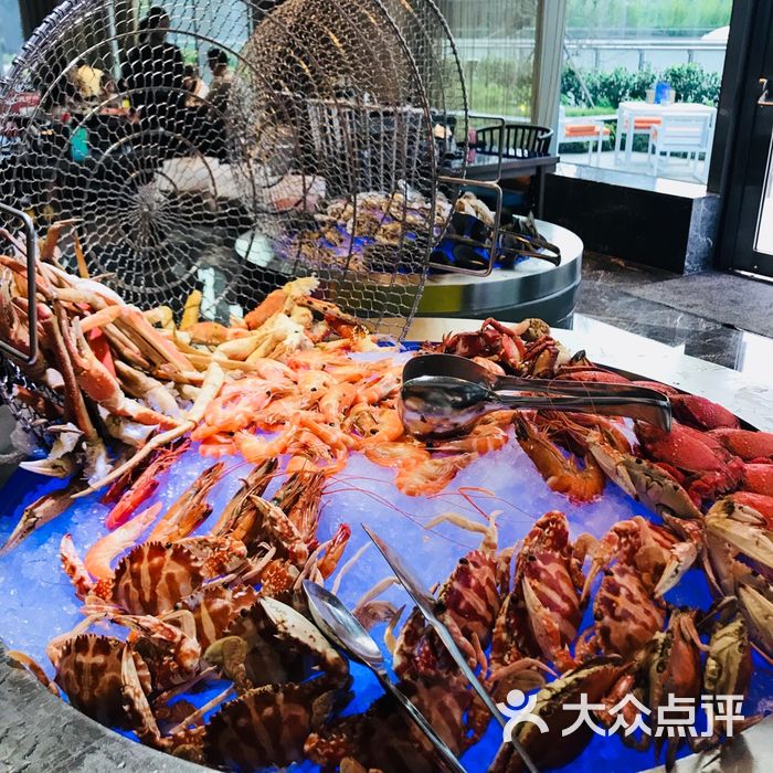 苏州w酒店标帜餐厅the kitchen table帝王蟹腿图片-北京自助餐-大众