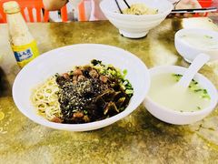-阿阳牛腩腌面店