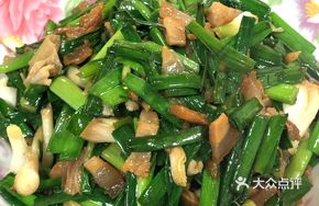 Braised Garlic with Salted Pork