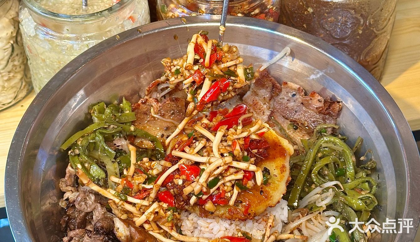 感受一下重庆人的松弛感，院坝烤肉！！！