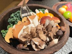 -三出山火锅(南京万象天地店)