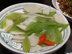 莴笋片炒山药-云海肴·汽锅鸡·云南菜(美罗城店)