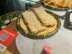 -尚尚仙·酸汤猪手·猪肚鸡火锅(华联万柳购物中心店)