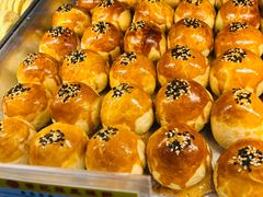 蛋黄酥-赞记龙凤礼饼(广州市二宫向群宾馆店)