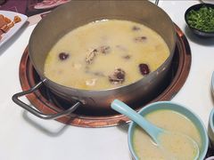 -洪氏嗨捞·猪肚鸡火锅(阳光天地店)