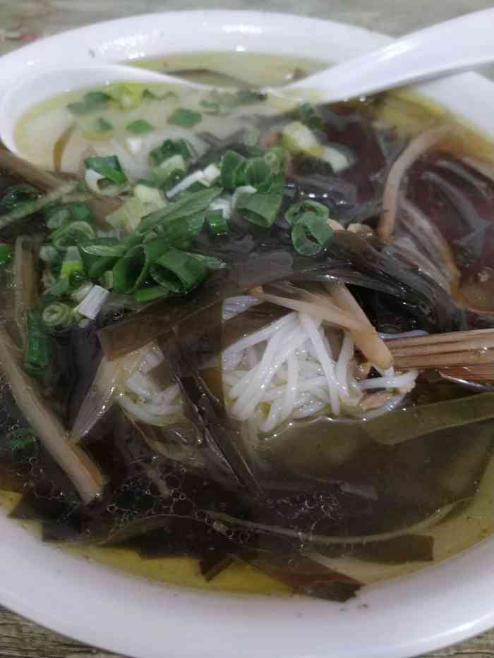 海带米线-"很好吃,专门开车过来的,骨头汤很新鲜,汤."-大众点评移动版