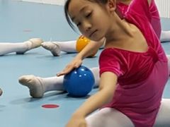 -悦动体能篮球羽毛球网球(三里河店)