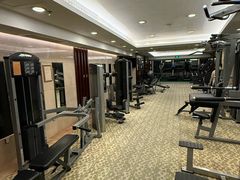 -深圳富苑皇冠假日套房酒店