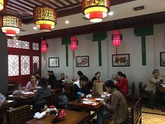 大堂-石头门坎