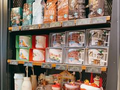 零售区-星巴克(豫园九曲桥店)