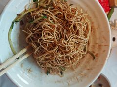 -肥肥虾庄·金牌油焖大虾(杨园滨江时代walk店)