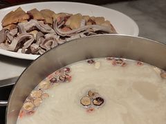 -尚尚仙·酸汤猪手·猪肚鸡火锅(华联万柳购物中心店)