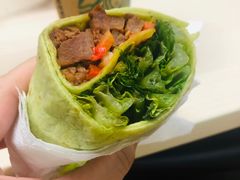 慢炖牛肉鲜蔬握不住大卷-星巴克(讯美科技广场店)