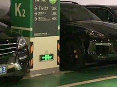 -虹桥天地-停车场