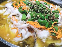 -山城外·非遗酸菜鱼(财富中心店)