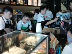 -星巴克臻选(莘庄仲盛店)