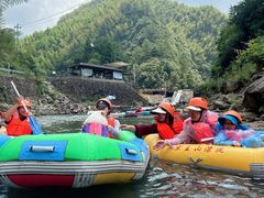-安吉龙王山峡谷漂流