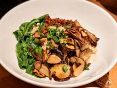 油泼菌子饵丝-一坐一忘云南菜(北京skp店)