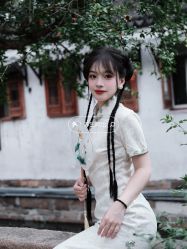 -一揽芳华汉服旗袍体验馆(拙政园店)
