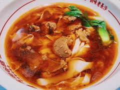 -呷佬·长沙手工米粉(金沙江路店)