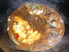 -鱼窝棚柴火铁锅炖(富山屯店)