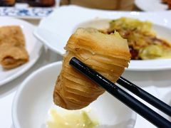 榴莲千丝酥-稻香酒家·34年老字号·港式粤菜(汉街店)