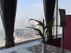 -东方豪景花园酒店·怡景旋转餐厅