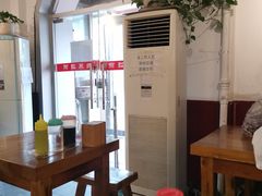 -丽虹云南过桥米线(兴工街店)
