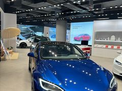 -TESLA 特斯拉(上海太古汇体验店)