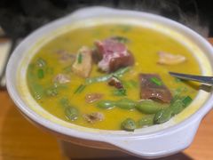 -帅巴人舅母子腊蹄民俗村