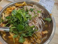 -柳州肥姨妈大骨螺蛳粉(东靖路店)