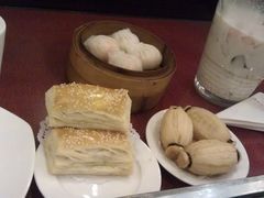 榴莲酥、木瓜酥、虾饺-高第街56号餐厅(宝龙店)