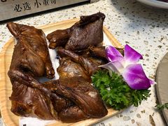 -小董哥烤串·爆汁大油边(故宫店)