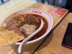 -魔都三兄弟酸辣粉·蘸卤炸串(虹桥万科店)