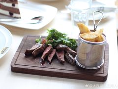 -LENBACH兰巴赫西餐啤酒坊(大连东港店)