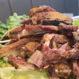 晚上十一点来人依然不少