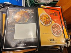 -BHC炸鸡(明洞总店)