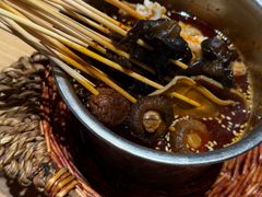 乐山钵钵鸡-川堂风·跷脚牛肉·乐山爆炒(宝山日月光店)