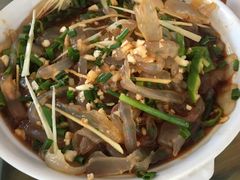 凉拌海蜇-摇记泥焗鸡