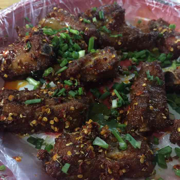 大钧哥排骨侠-"6015炸炸炸届的网红一哥 进门2个大冰柜.