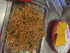 -古彭7只羊·鲜羊肉串·龙虾烧烤旗舰店