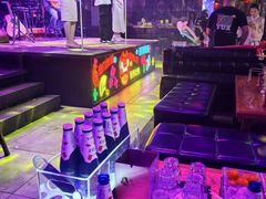 -喜鹊音乐酒馆(西街店)