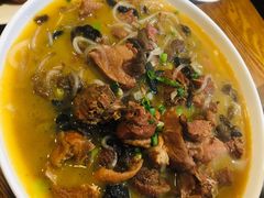 小鸡炖蘑菇-李老哈·东北菜(宋园路店)