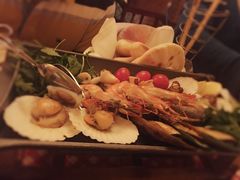 -香格里拉鱼跃地中海西餐厅·牛排披萨