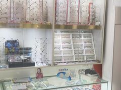 -朱师傅眼镜·蔡司·依视路·尼康(市先进店)