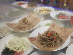 -头上红煨盐鸡·非遗院子餐厅